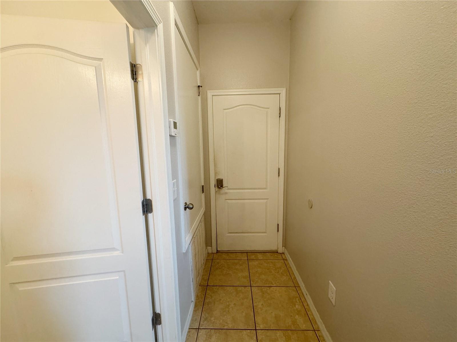 Image 23 of 45 For 1625 Priory Circle