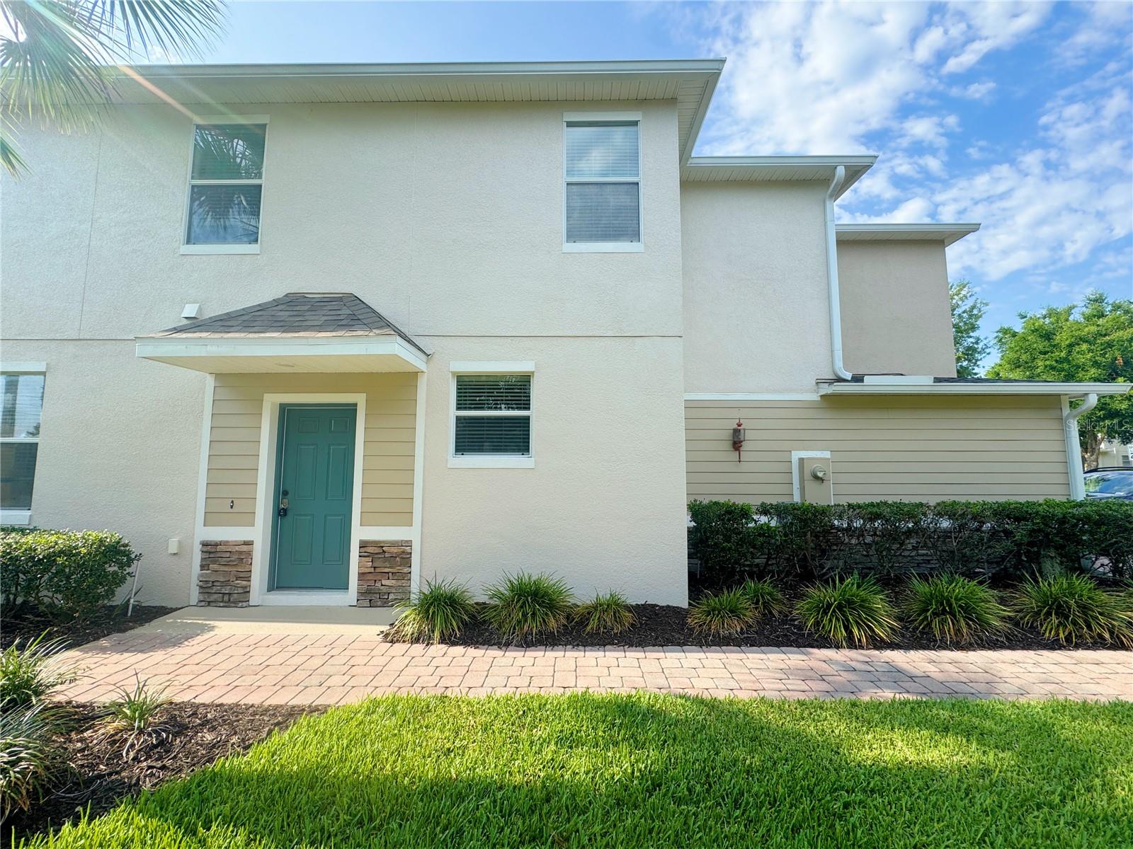 Image 3 of 45 For 1625 Priory Circle