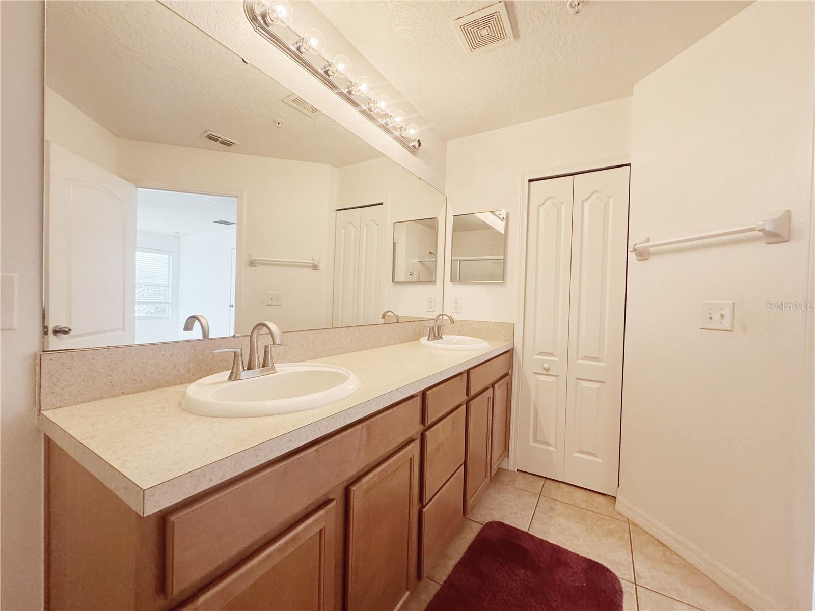 Image 39 of 45 For 1625 Priory Circle