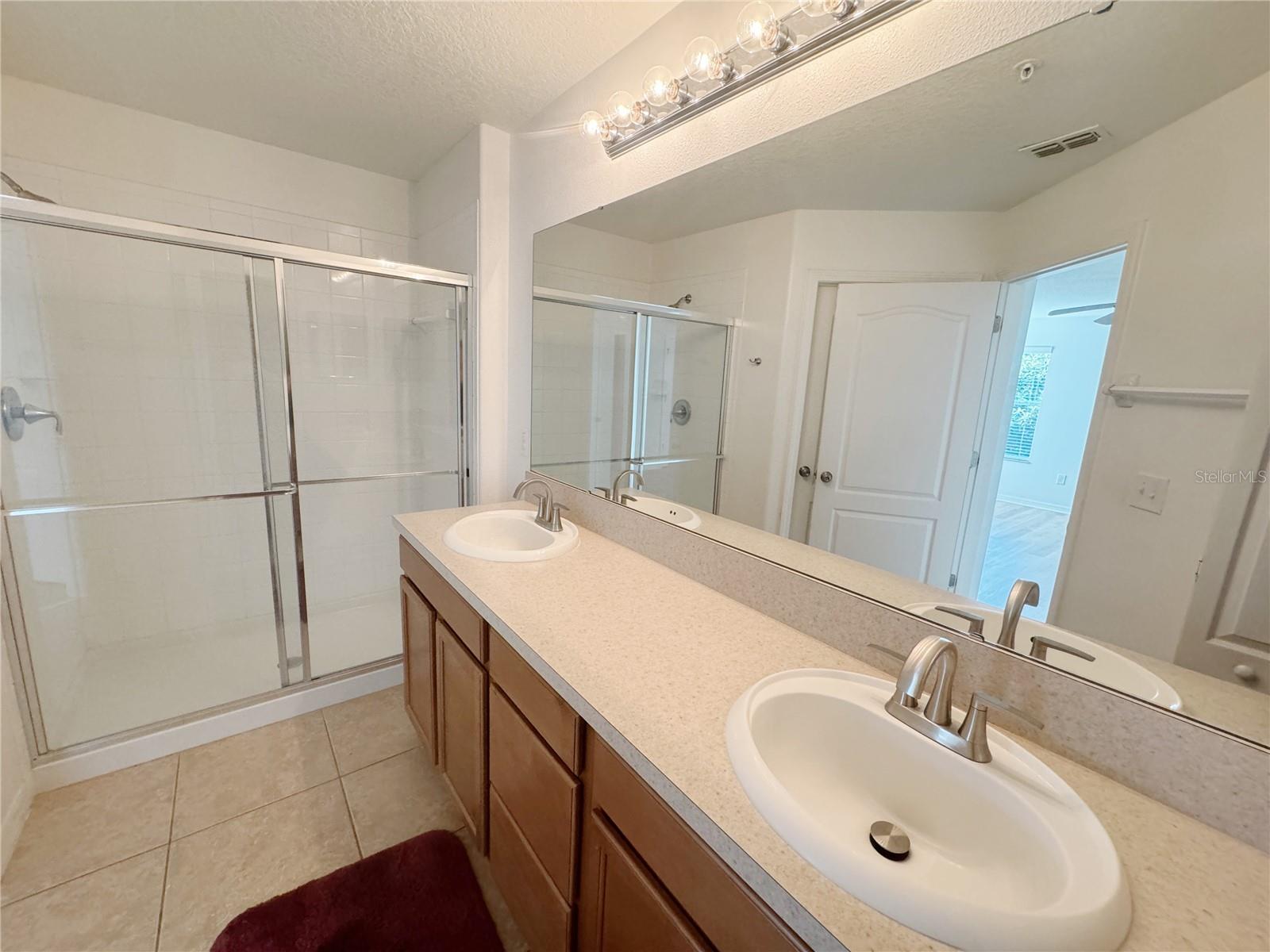 Image 41 of 45 For 1625 Priory Circle