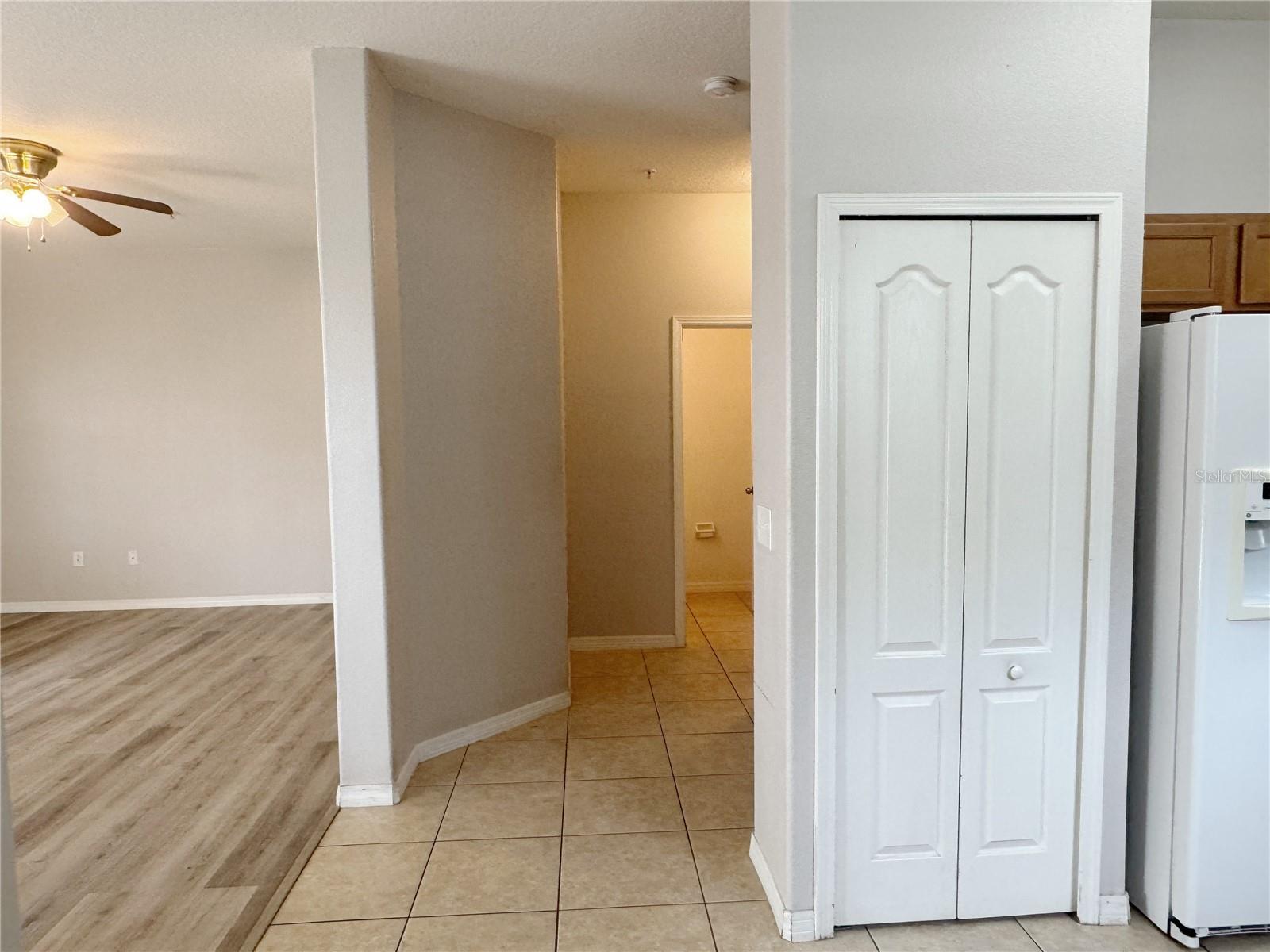 Image 5 of 45 For 1625 Priory Circle