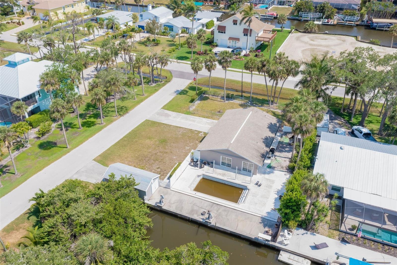 Image 15 of 21 For 4838 Tarpon Avenue