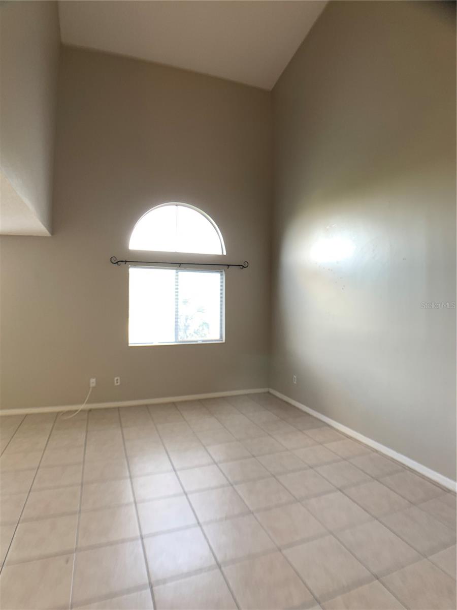 Image 15 of 28 For 9530 Darien Avenue 9530