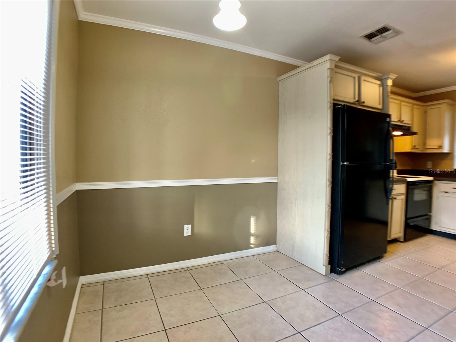 Image 2 of 28 For 9530 Darien Avenue 9530
