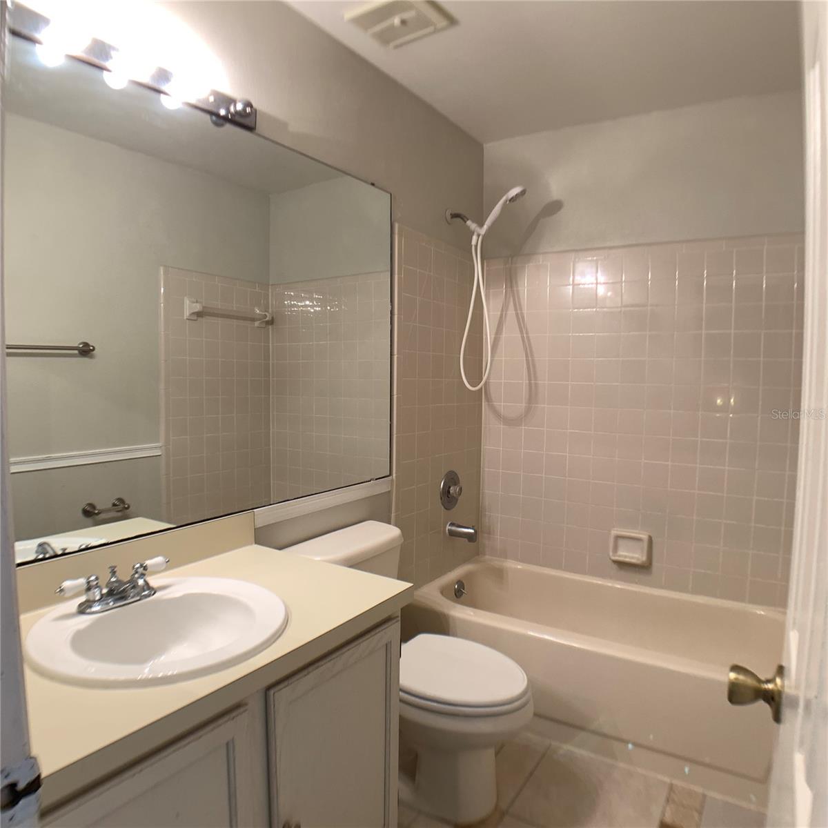 Image 22 of 28 For 9530 Darien Avenue 9530