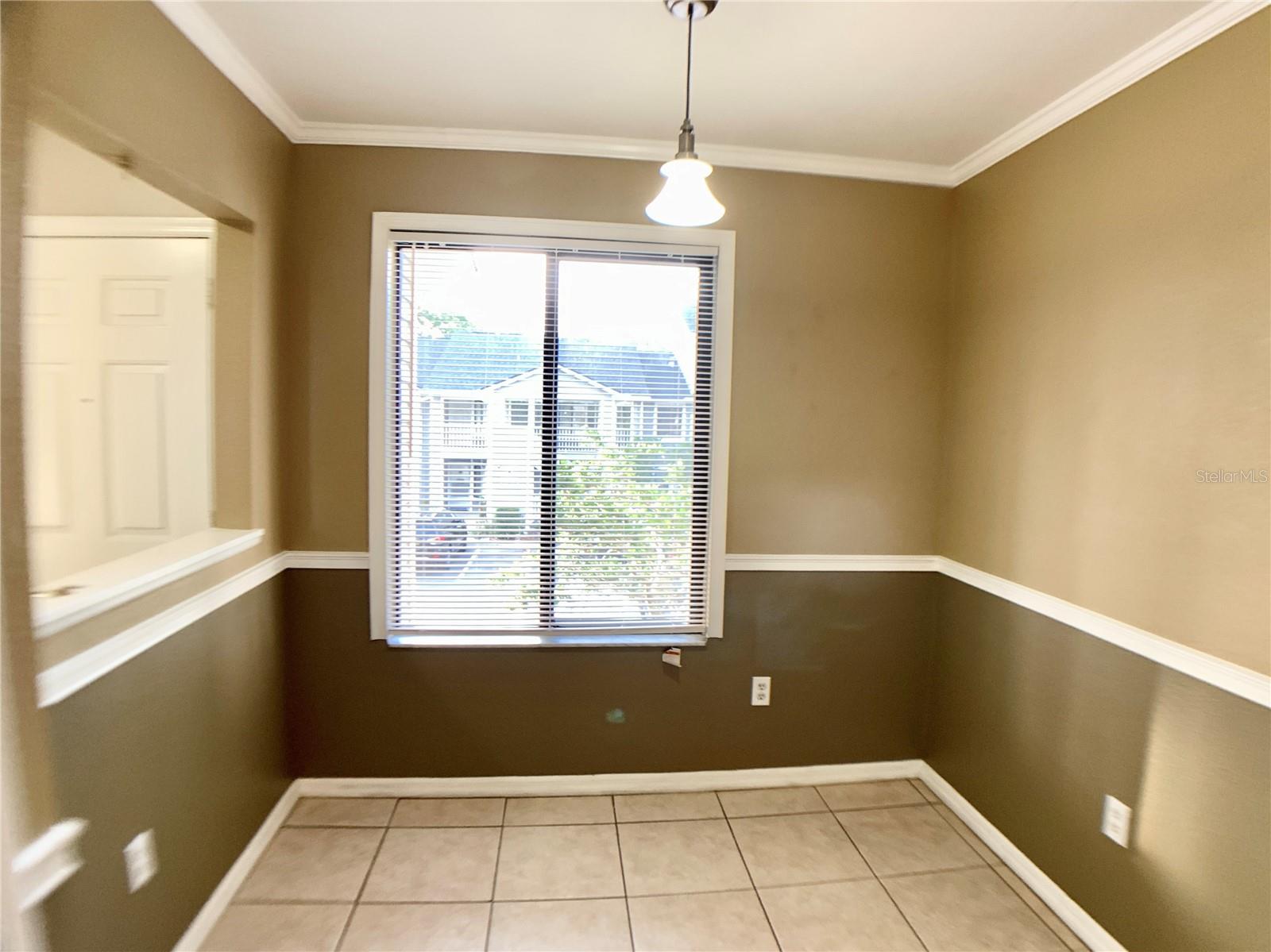 Image 9 of 28 For 9530 Darien Avenue 9530