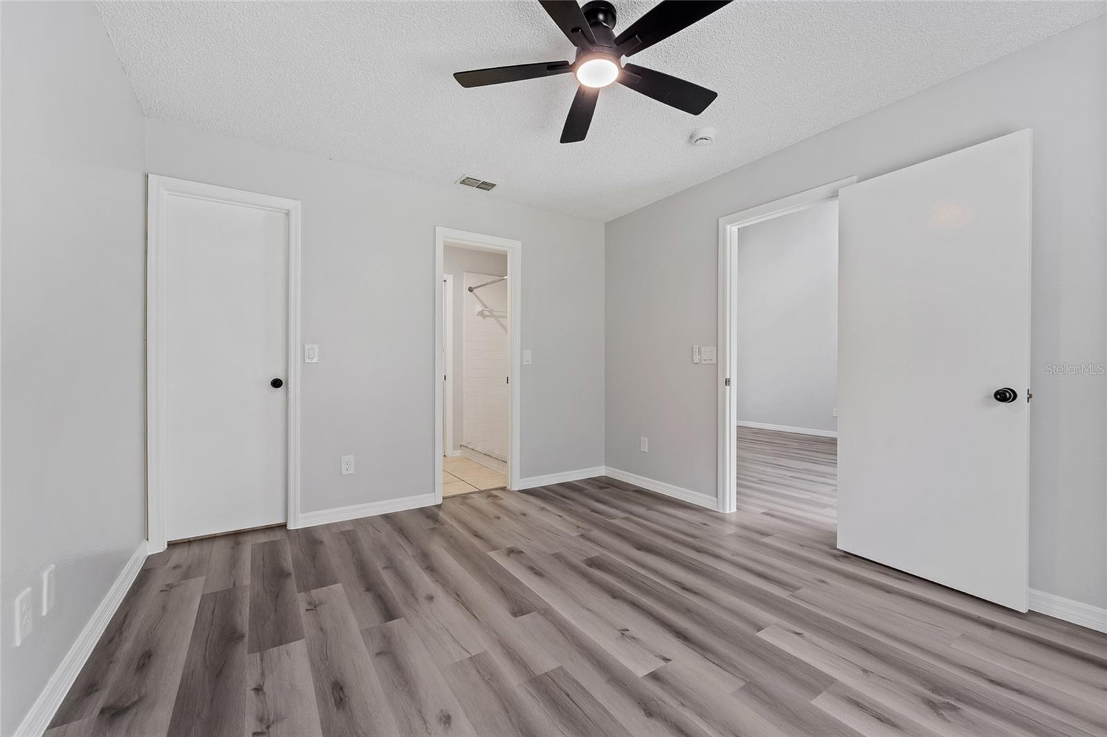 Image 10 of 24 For 14820 Laguna Beach Circle