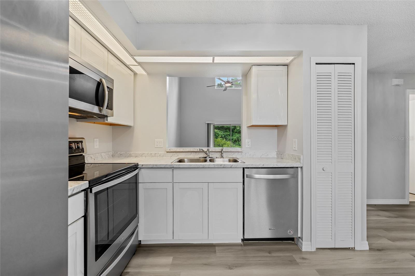 Image 6 of 24 For 14820 Laguna Beach Circle