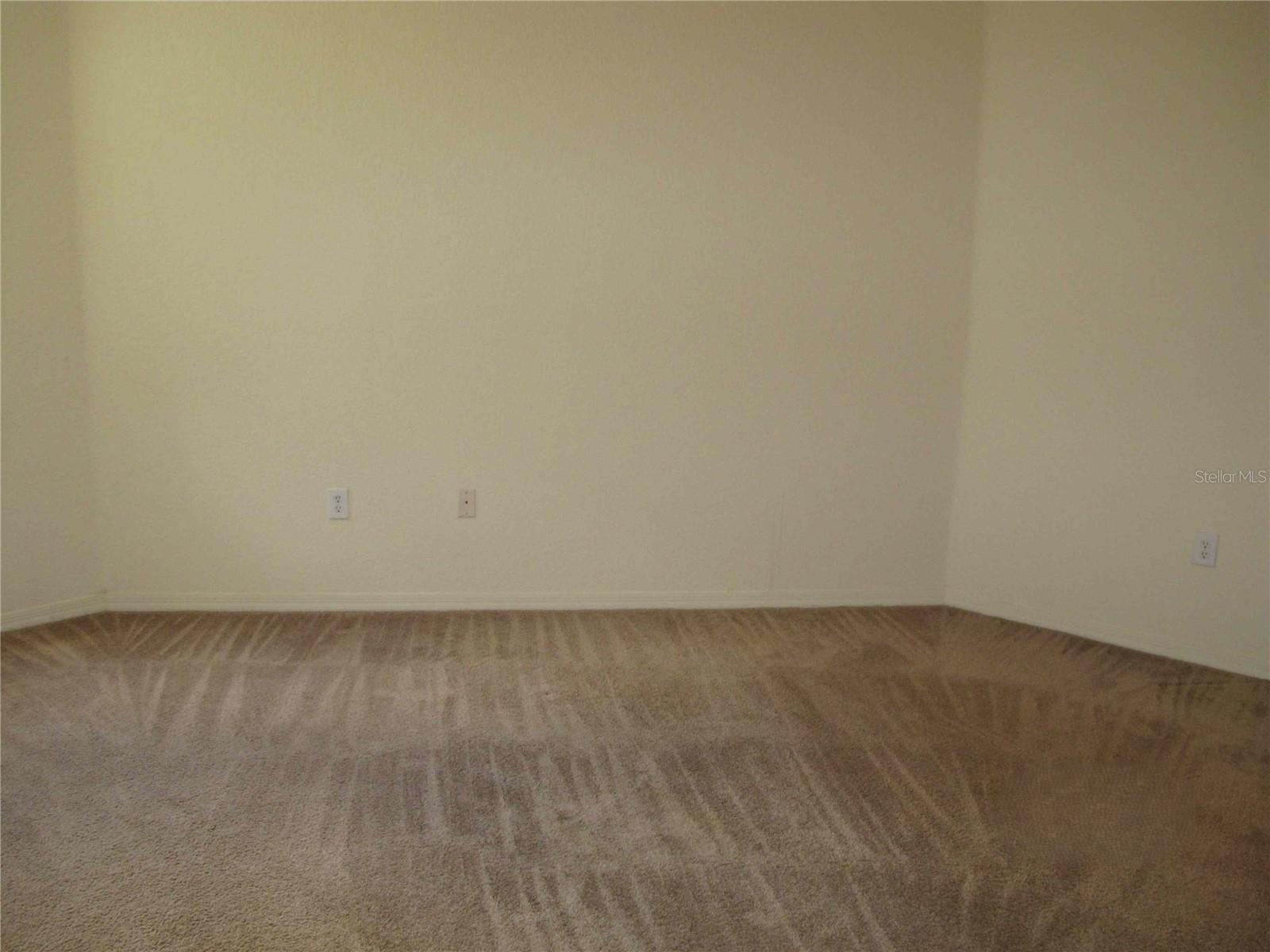 Image 5 of 9 For 5550 Michigan Street 2204