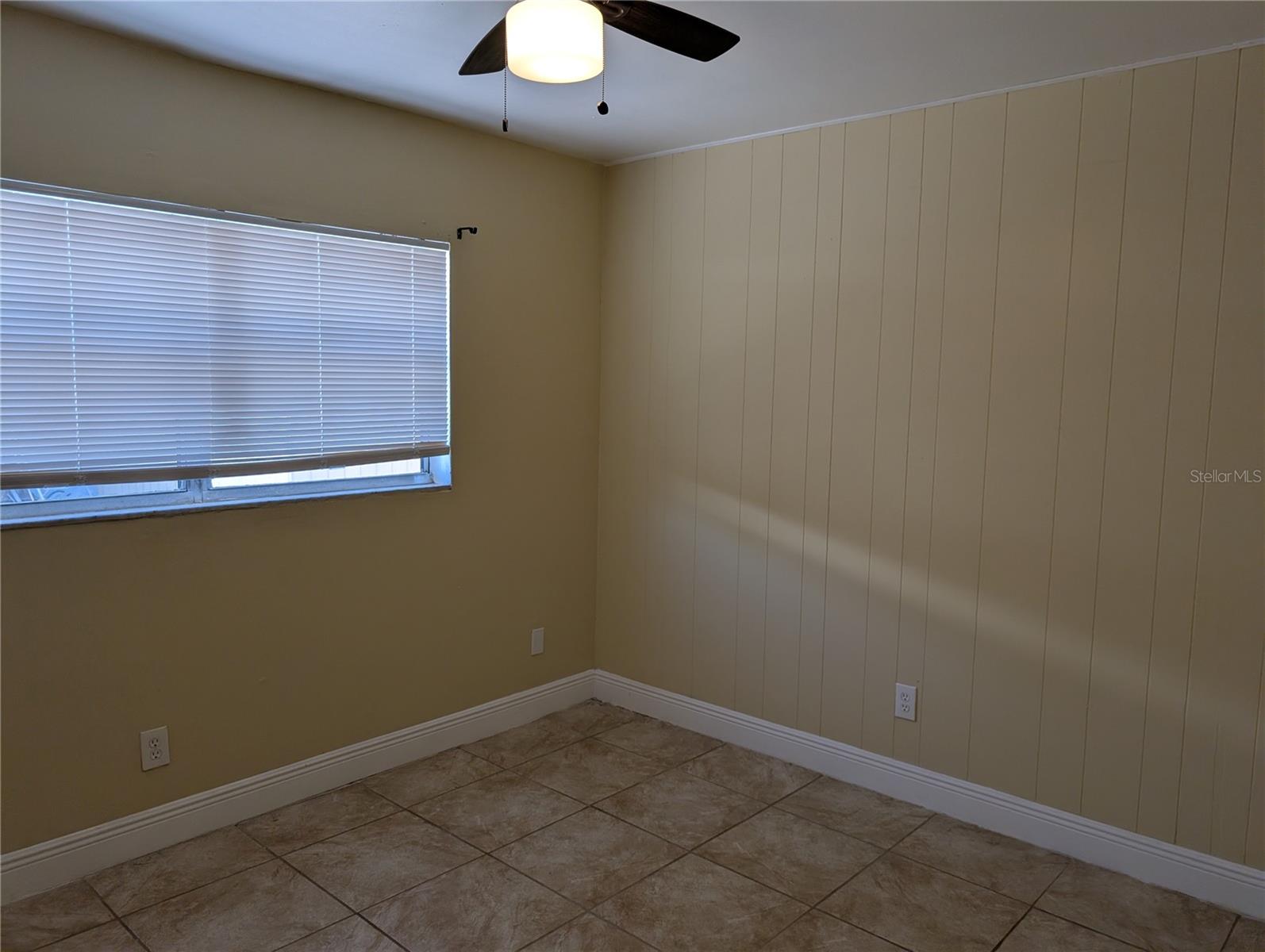 Image 11 of 14 For 8944 Temple Terrace Highway