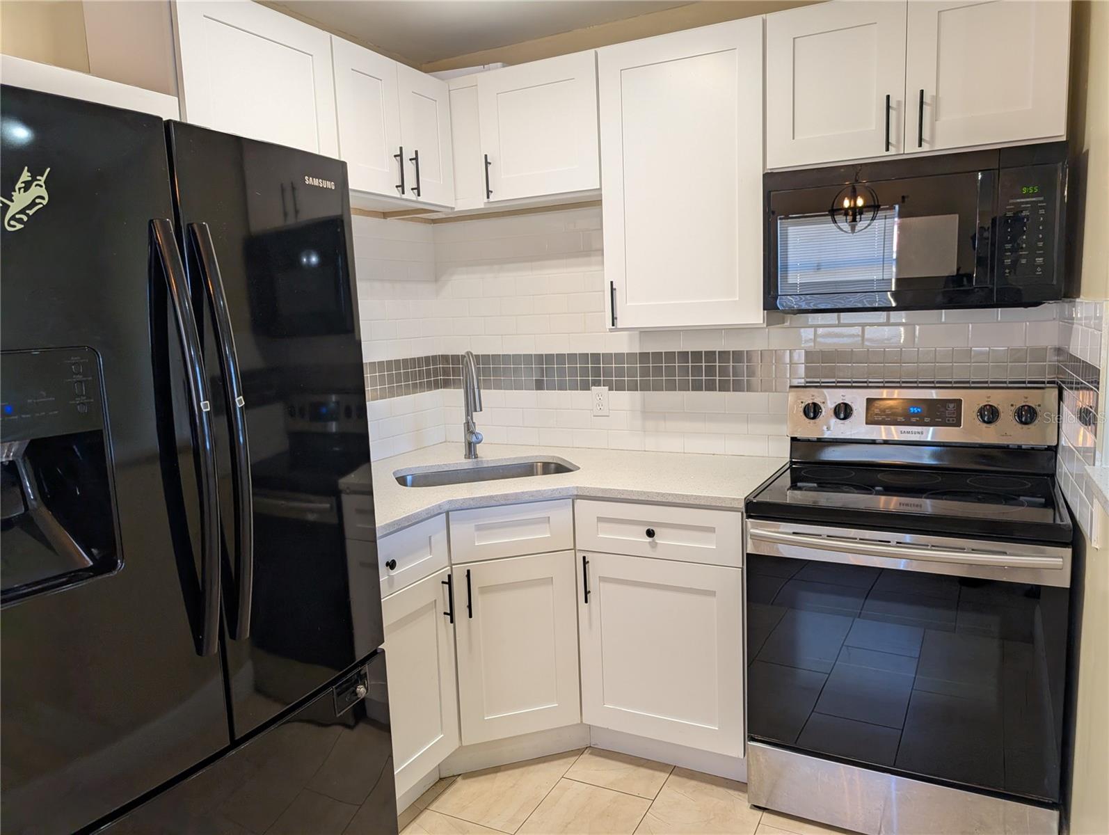Image 3 of 14 For 8944 Temple Terrace Highway
