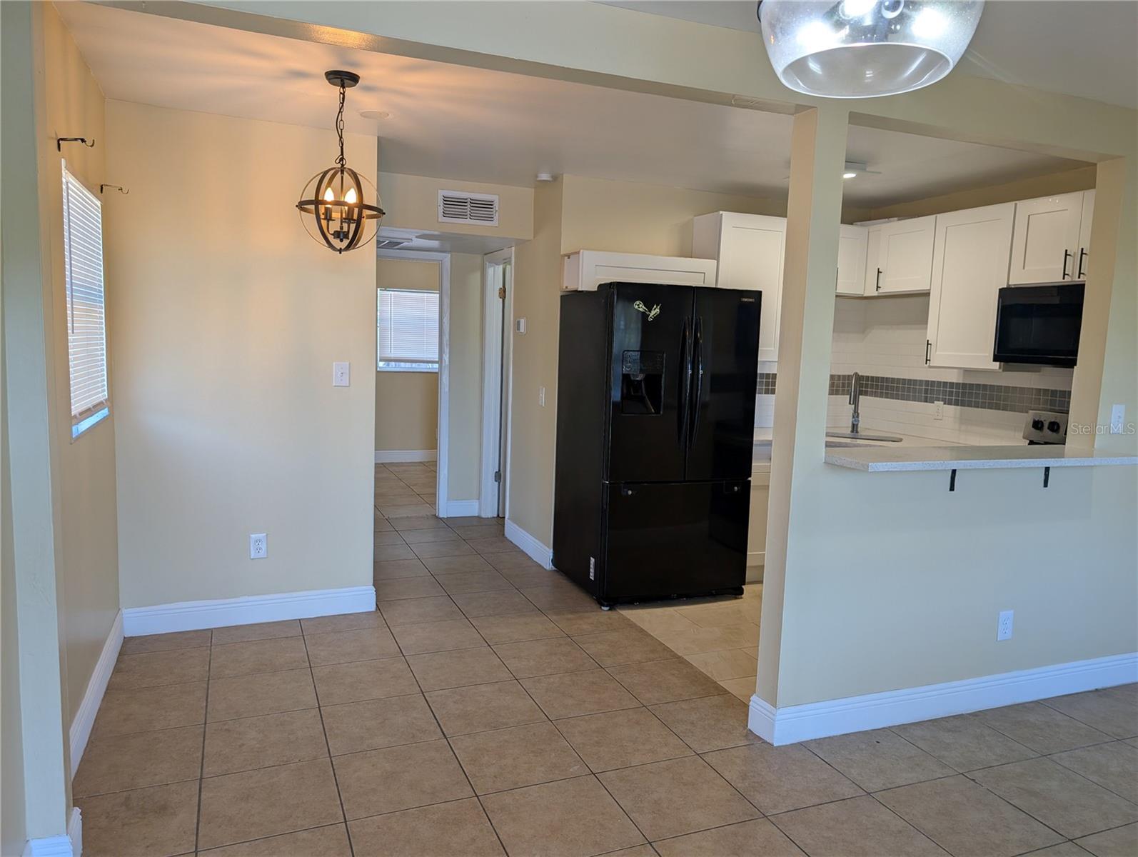 Image 5 of 14 For 8944 Temple Terrace Highway