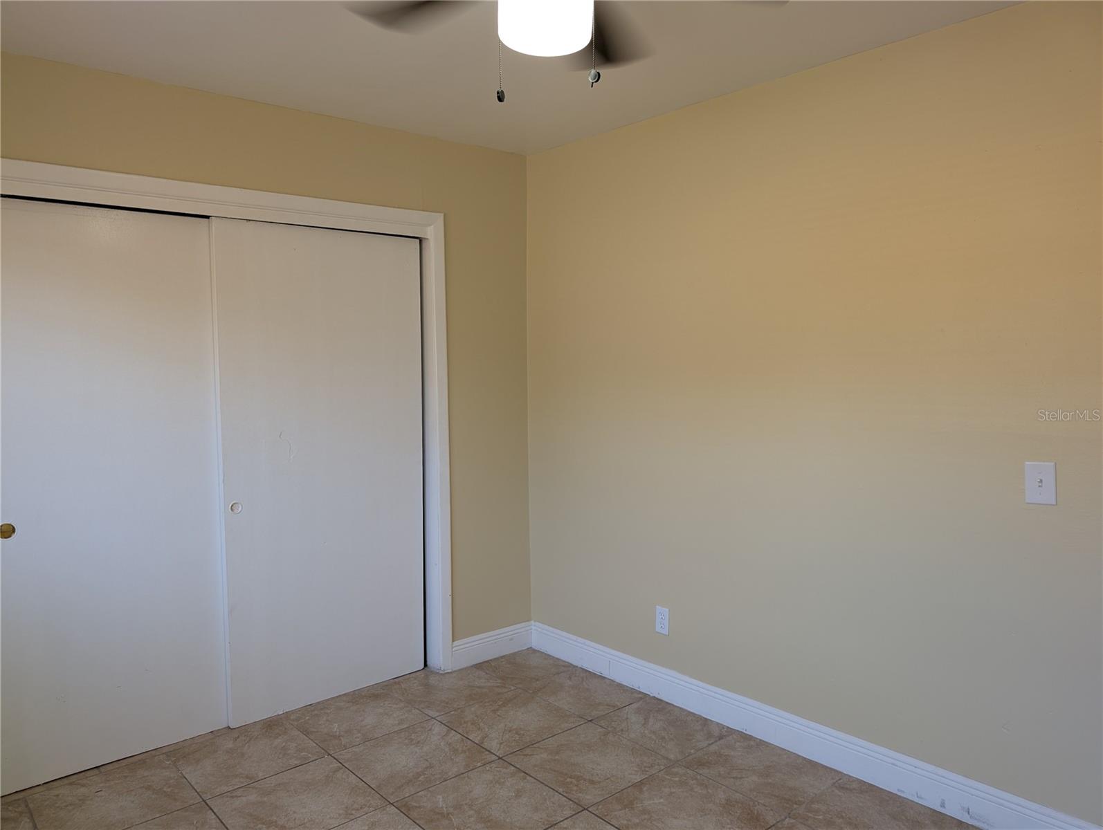 Image 8 of 14 For 8944 Temple Terrace Highway
