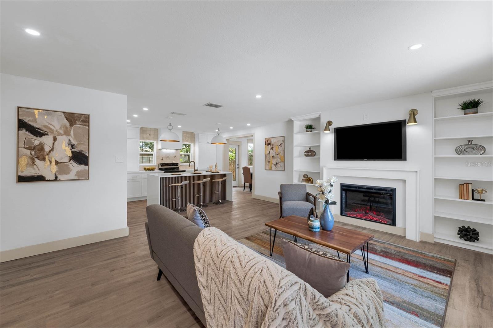 Image 2 of 30 For 7813 Delphia Street