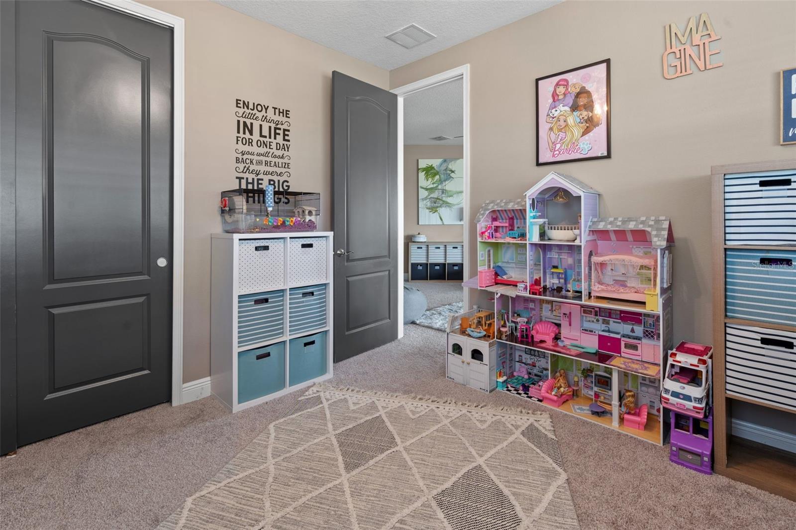 Image 31 of 57 For 13139 Stanthorne Avenue