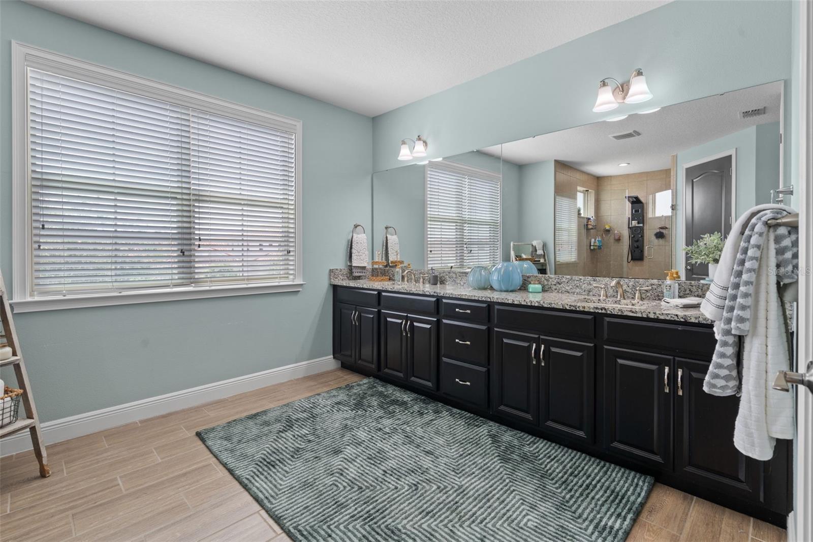 Image 38 of 57 For 13139 Stanthorne Avenue