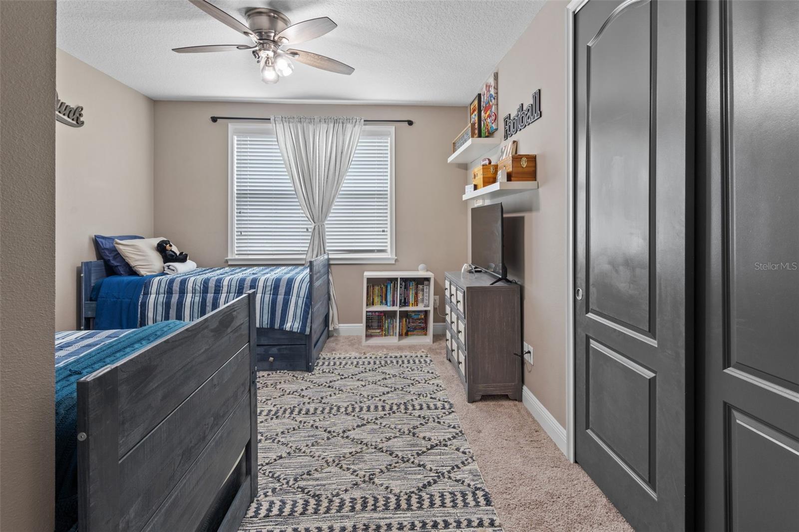Image 41 of 57 For 13139 Stanthorne Avenue