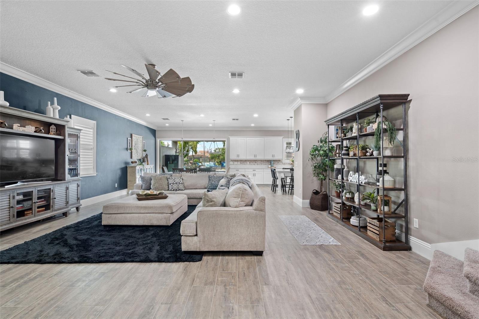 Image 5 of 57 For 13139 Stanthorne Avenue