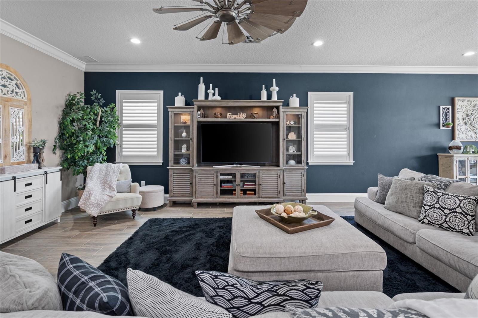Image 6 of 57 For 13139 Stanthorne Avenue