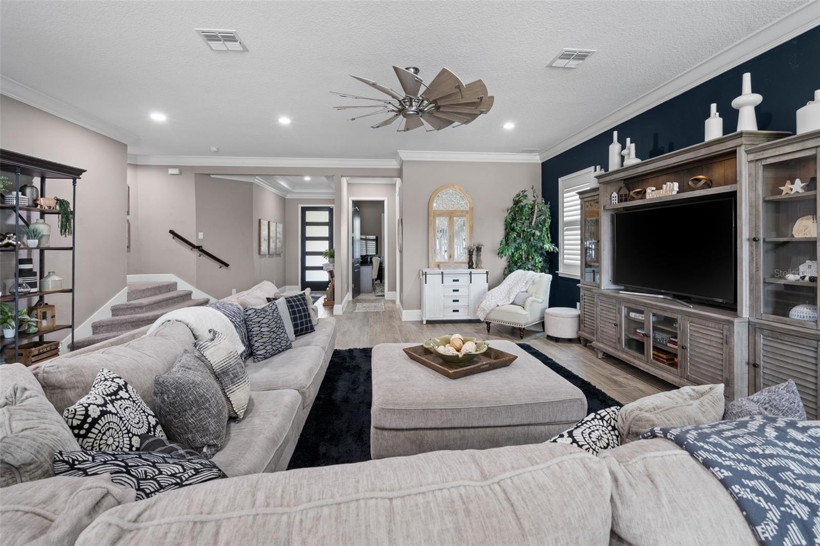 Image 9 of 57 For 13139 Stanthorne Avenue