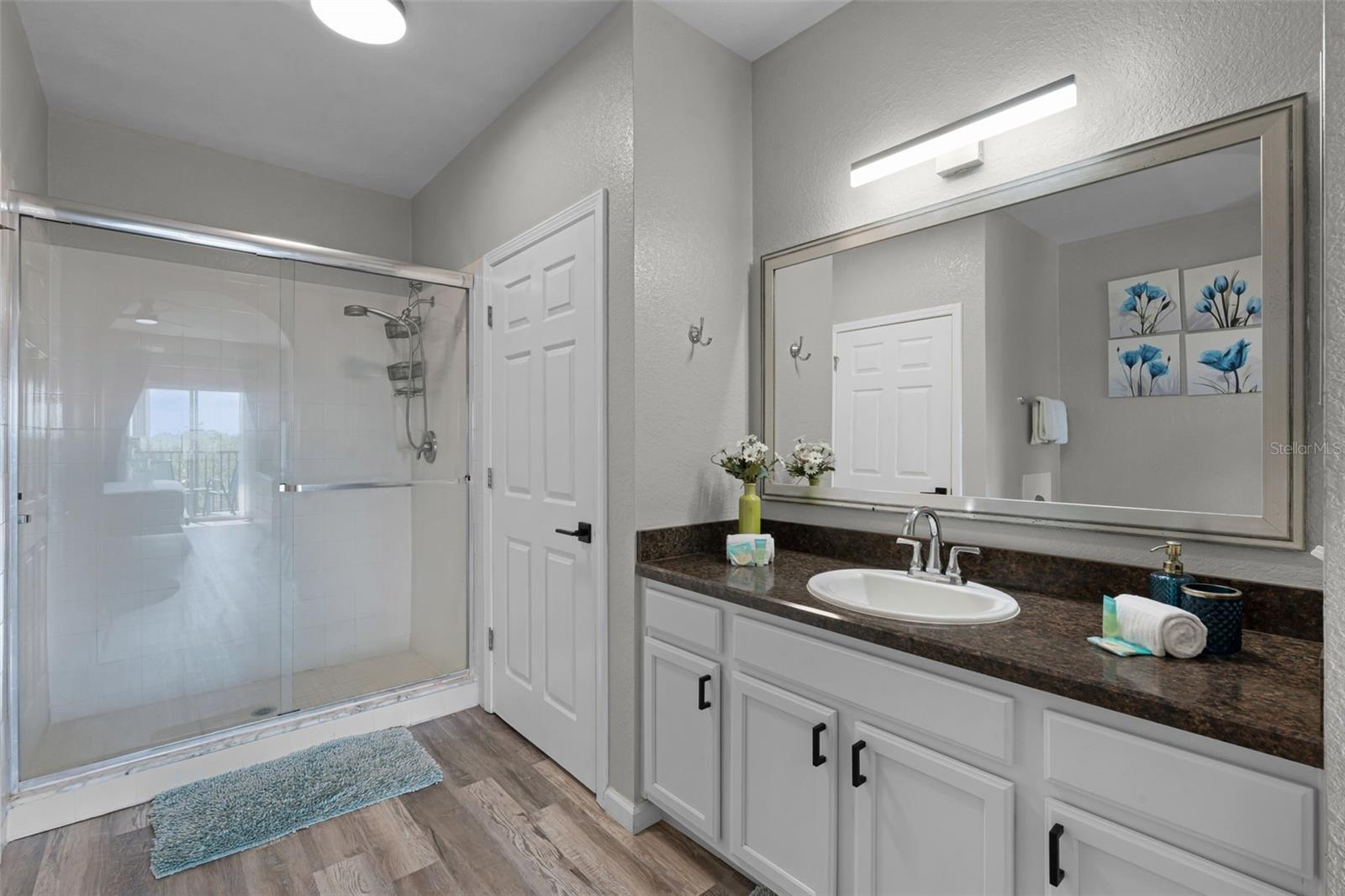 Image 17 of 38 For 14200 Avalon Road 409