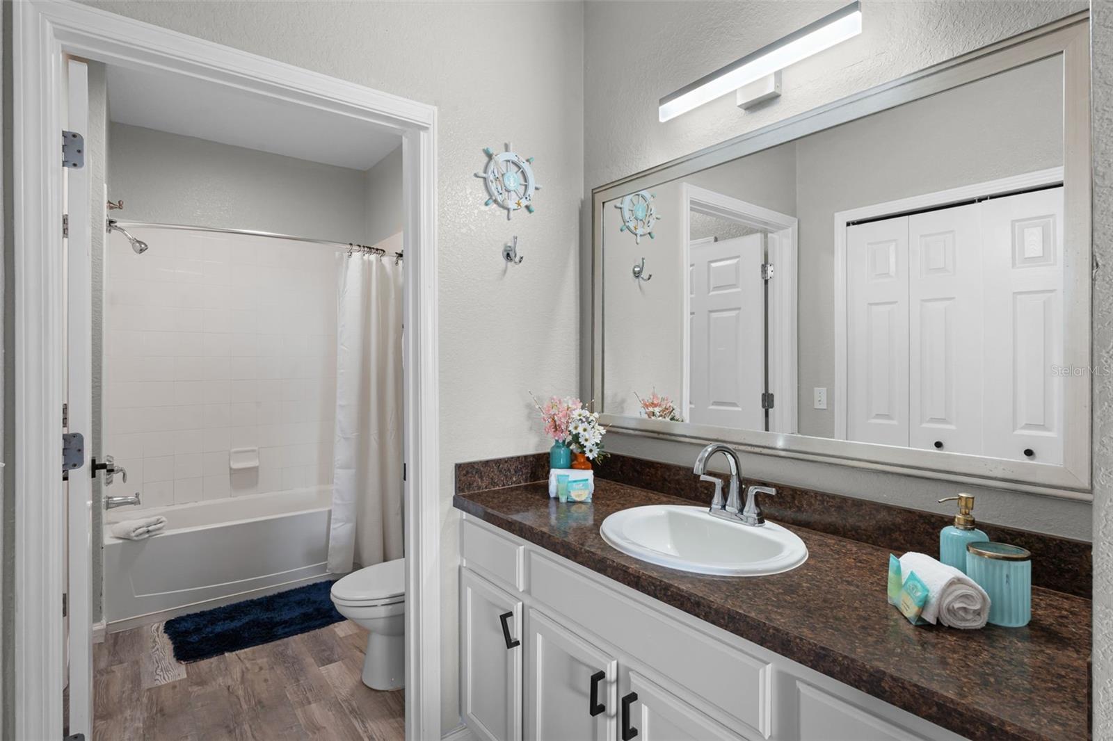 Image 23 of 38 For 14200 Avalon Road 409