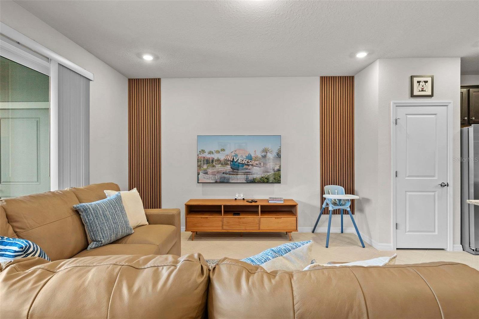 Image 8 of 56 For 1283 Blue Paradise Way