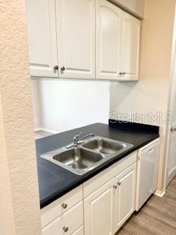 Image 3 of 10 For 860 Orange Avenue 371