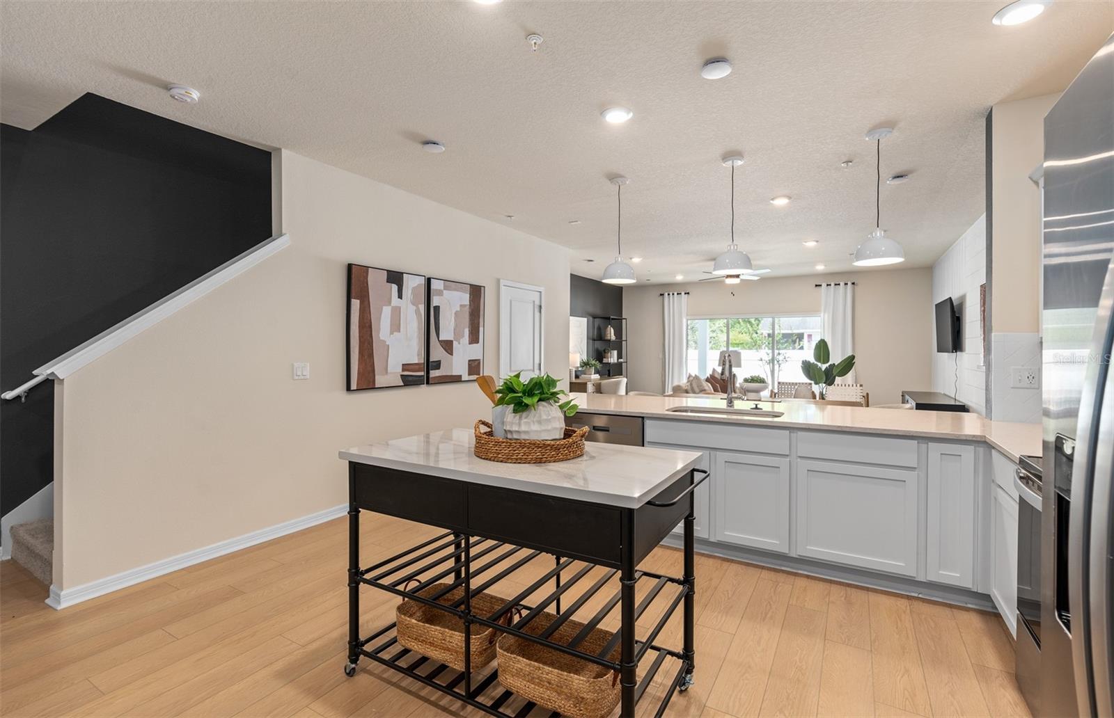 Image 6 of 18 For 393 Meadowland Point