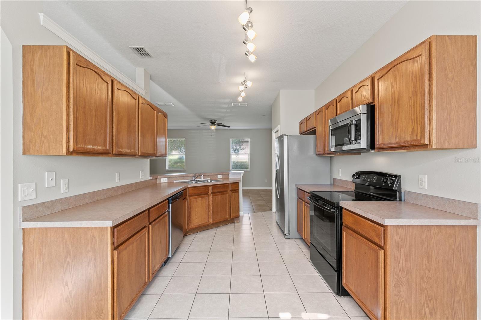 Image 5 of 15 For 2709 Savannah Drive