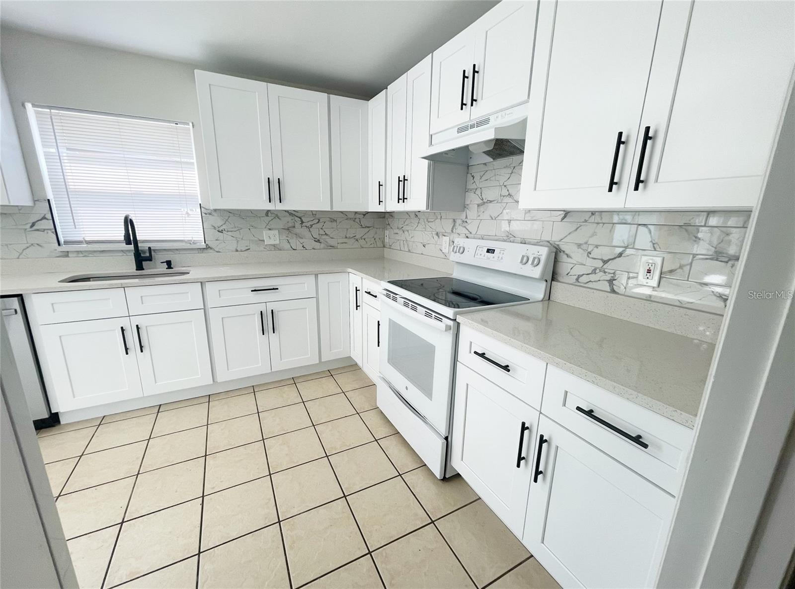 Image 10 of 30 For 13046 Prairie Meadows Drive