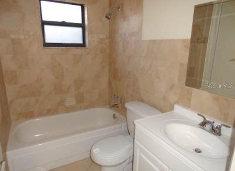 Image 8 of 11 For 455 Las Palmas Circle 636