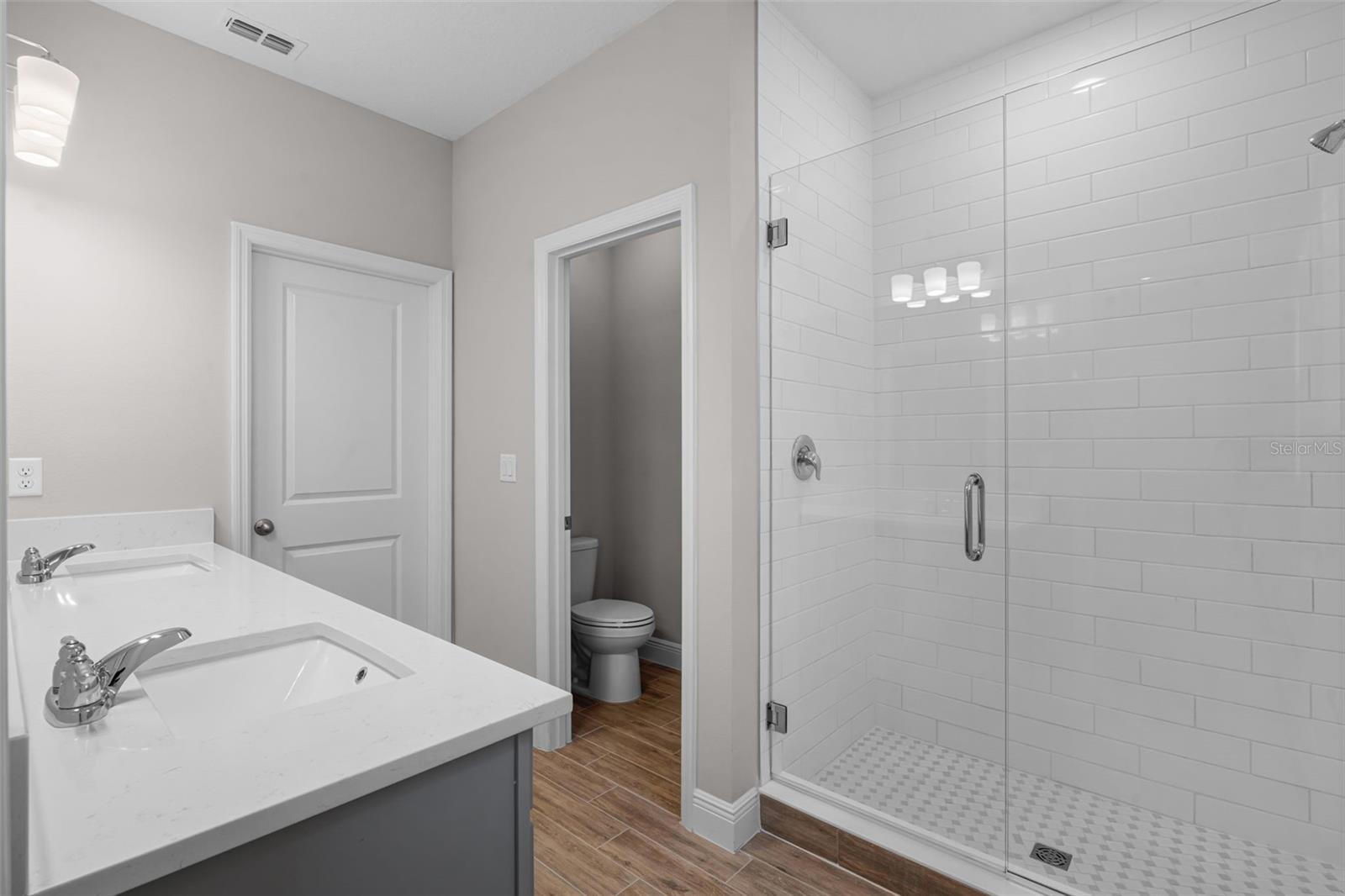 Image 12 of 27 For 6477 Cyrils Drive