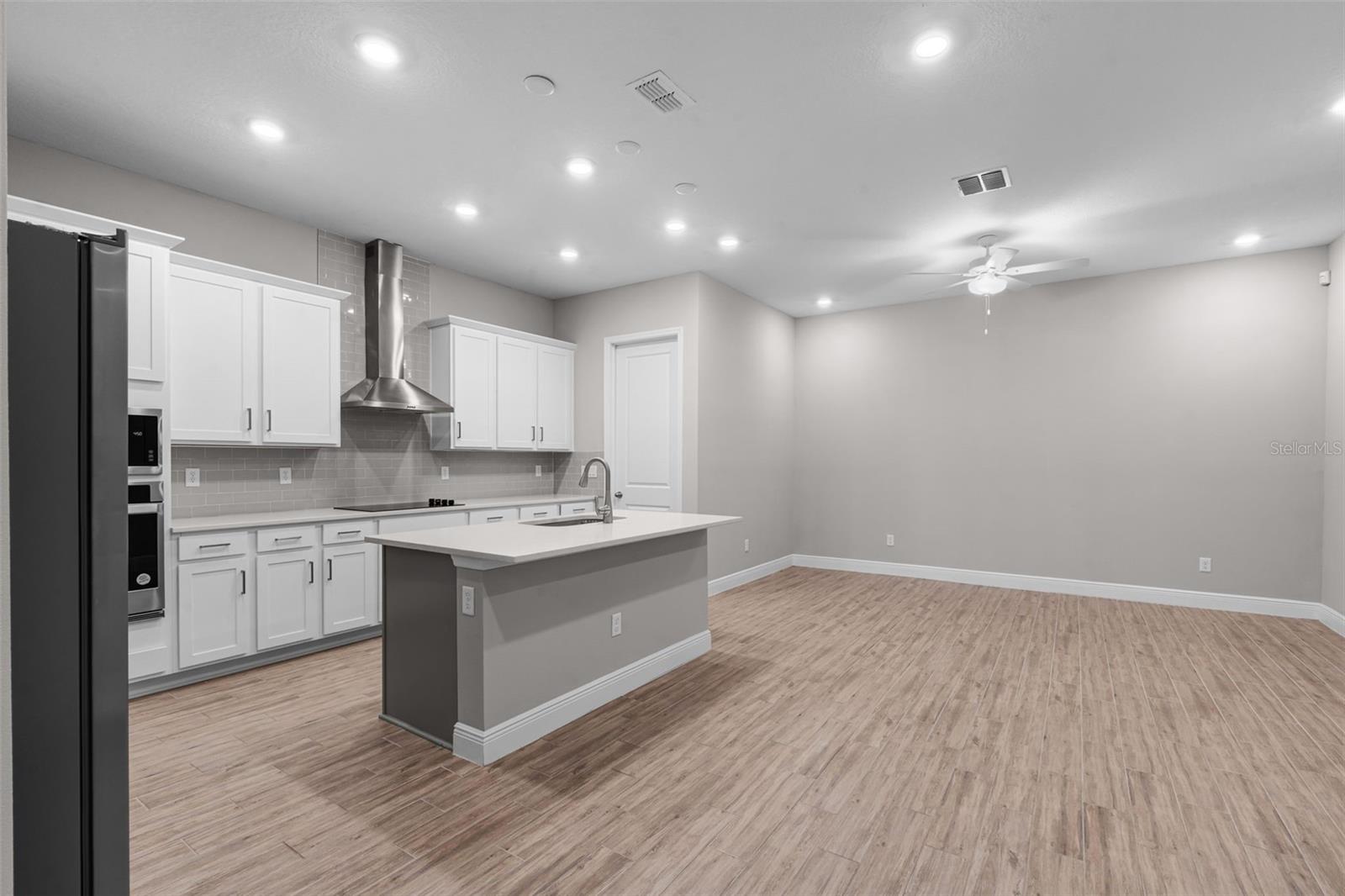 Image 8 of 27 For 6477 Cyrils Drive