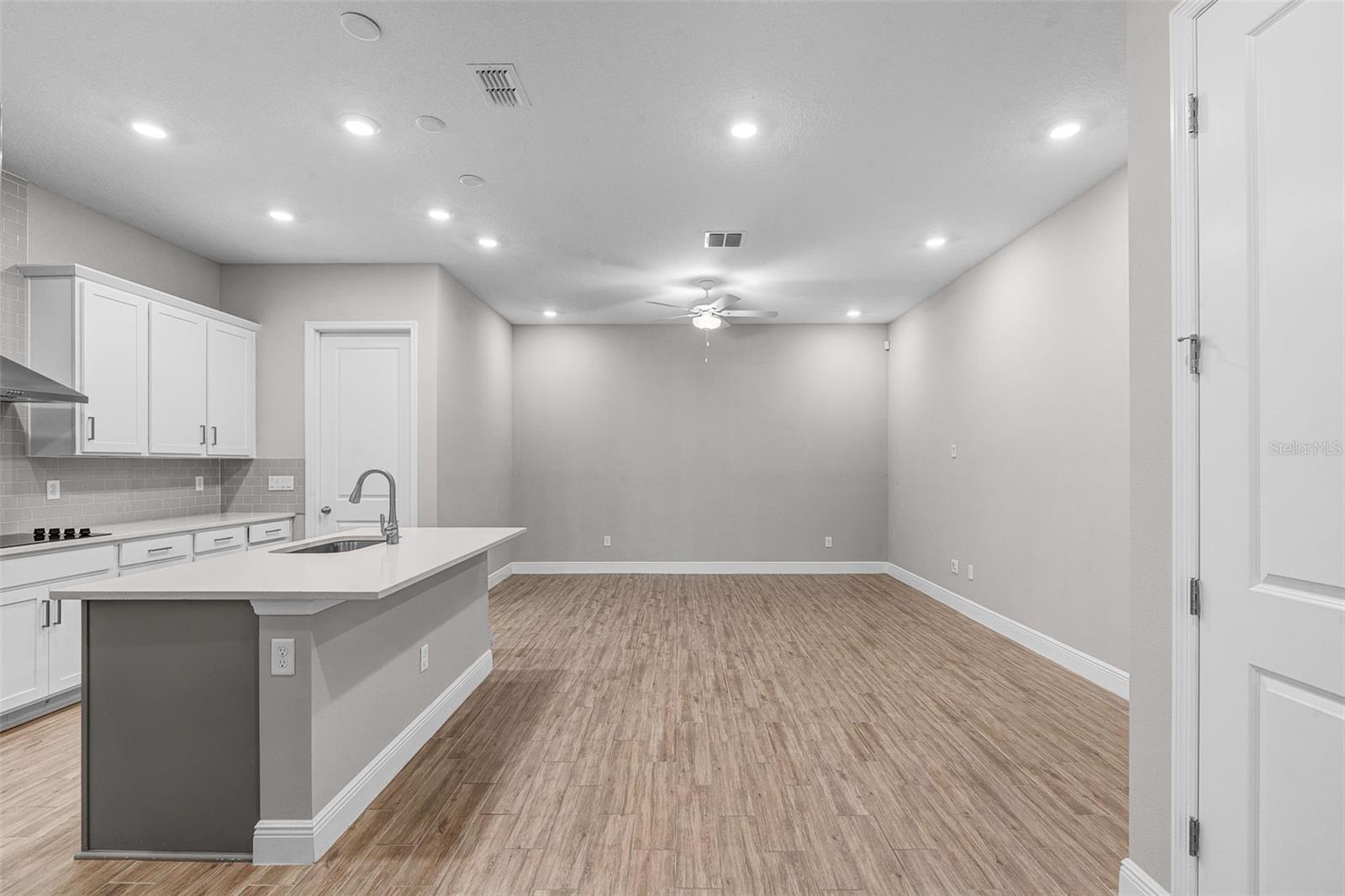 Image 9 of 27 For 6477 Cyrils Drive