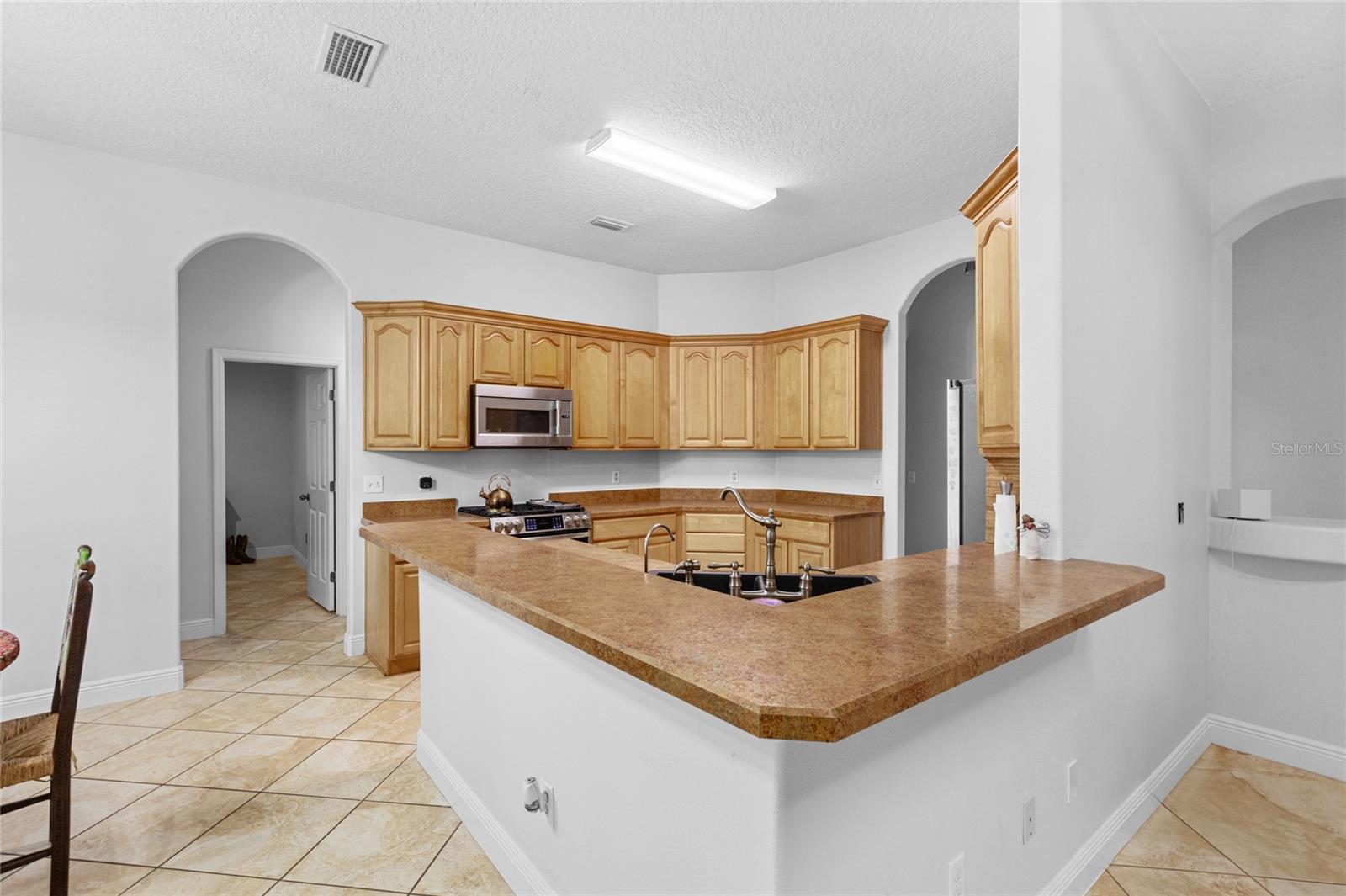 Image 13 of 49 For 549 Wellon Avenue