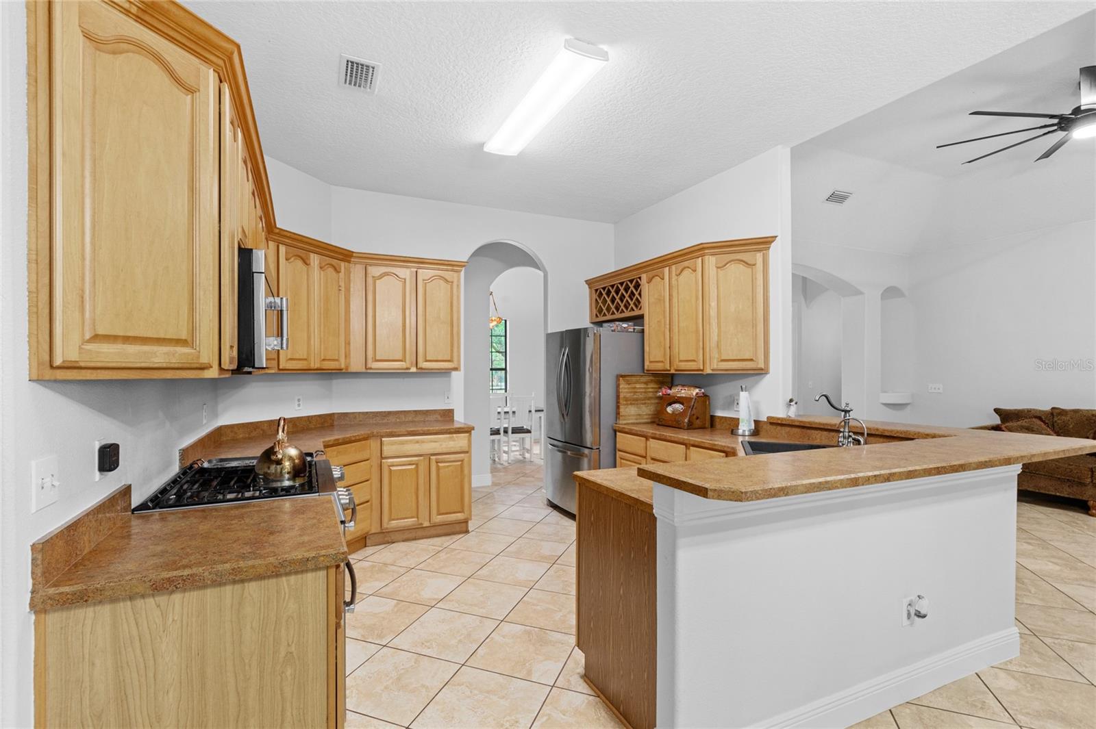 Image 14 of 49 For 549 Wellon Avenue