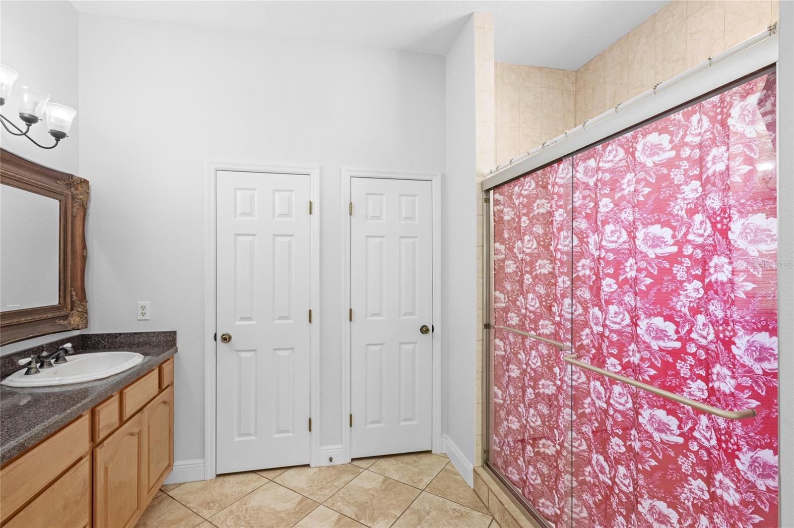 Image 21 of 49 For 549 Wellon Avenue