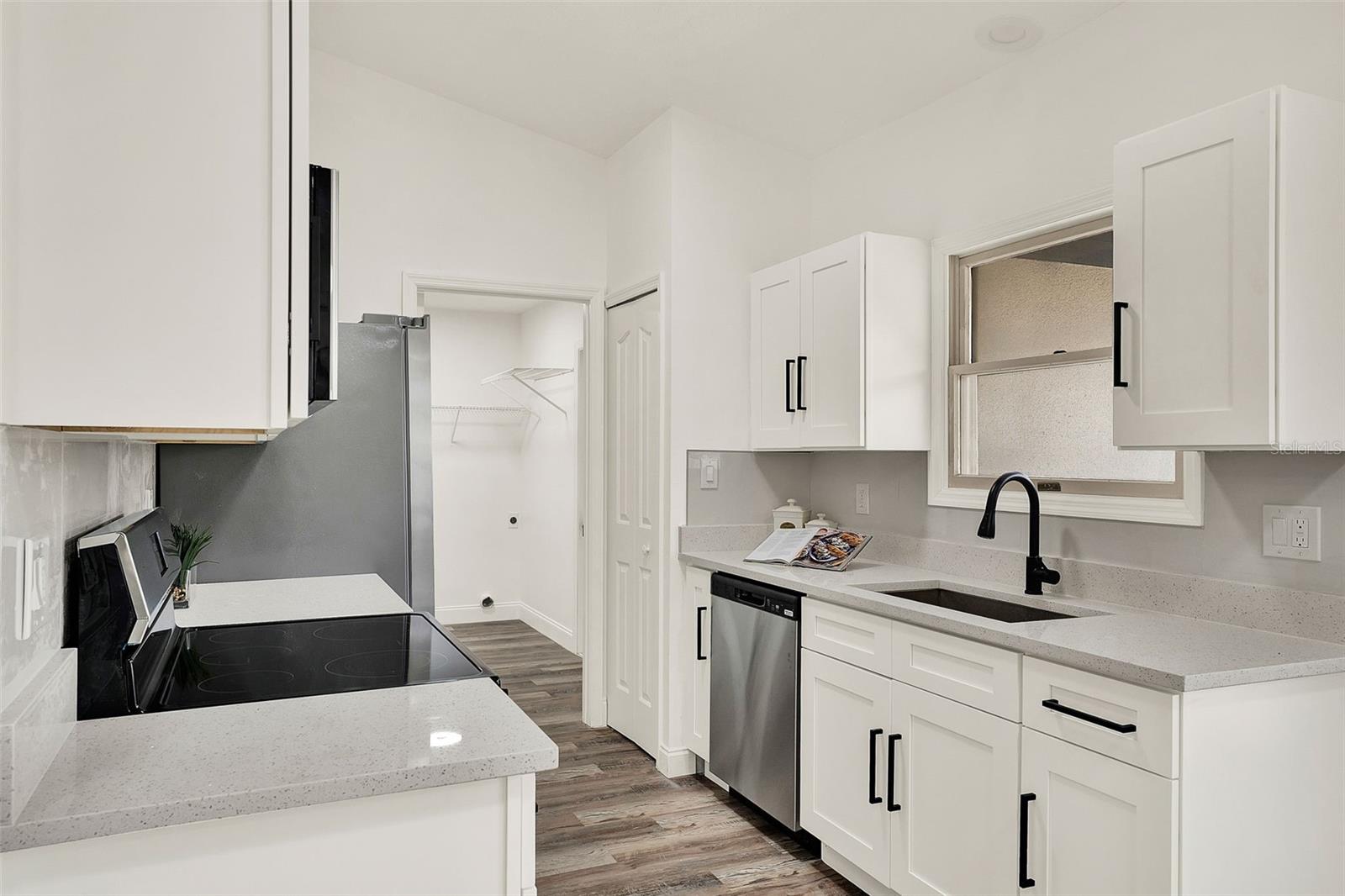 Image 11 of 33 For 6445 Beard Avenue