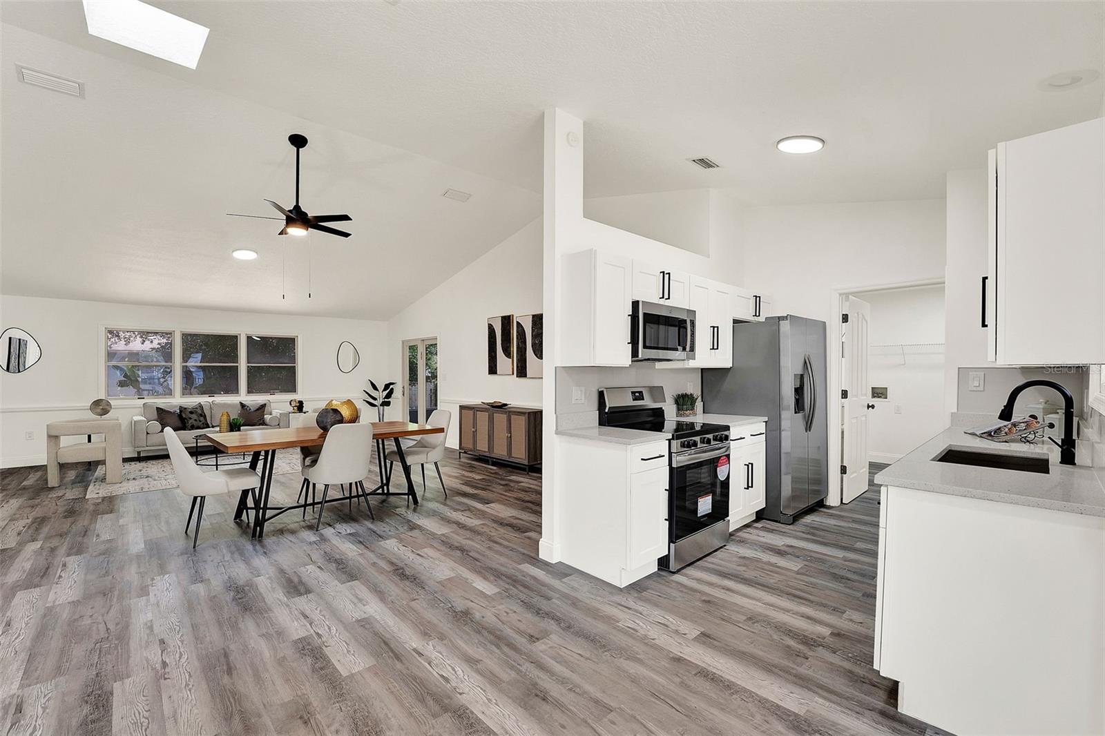 Image 8 of 33 For 6445 Beard Avenue