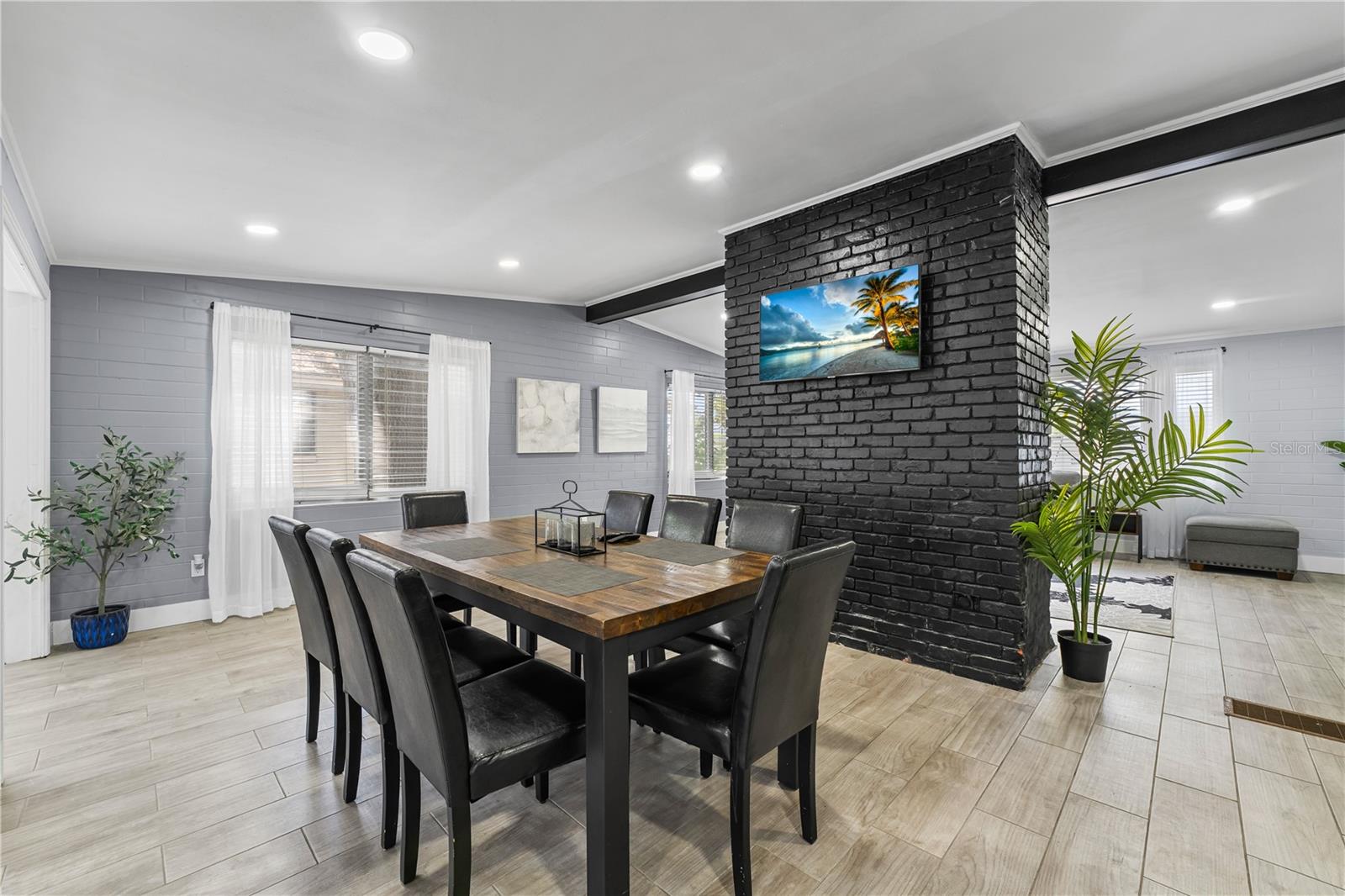 Image 12 of 38 For 913 Moss Lane