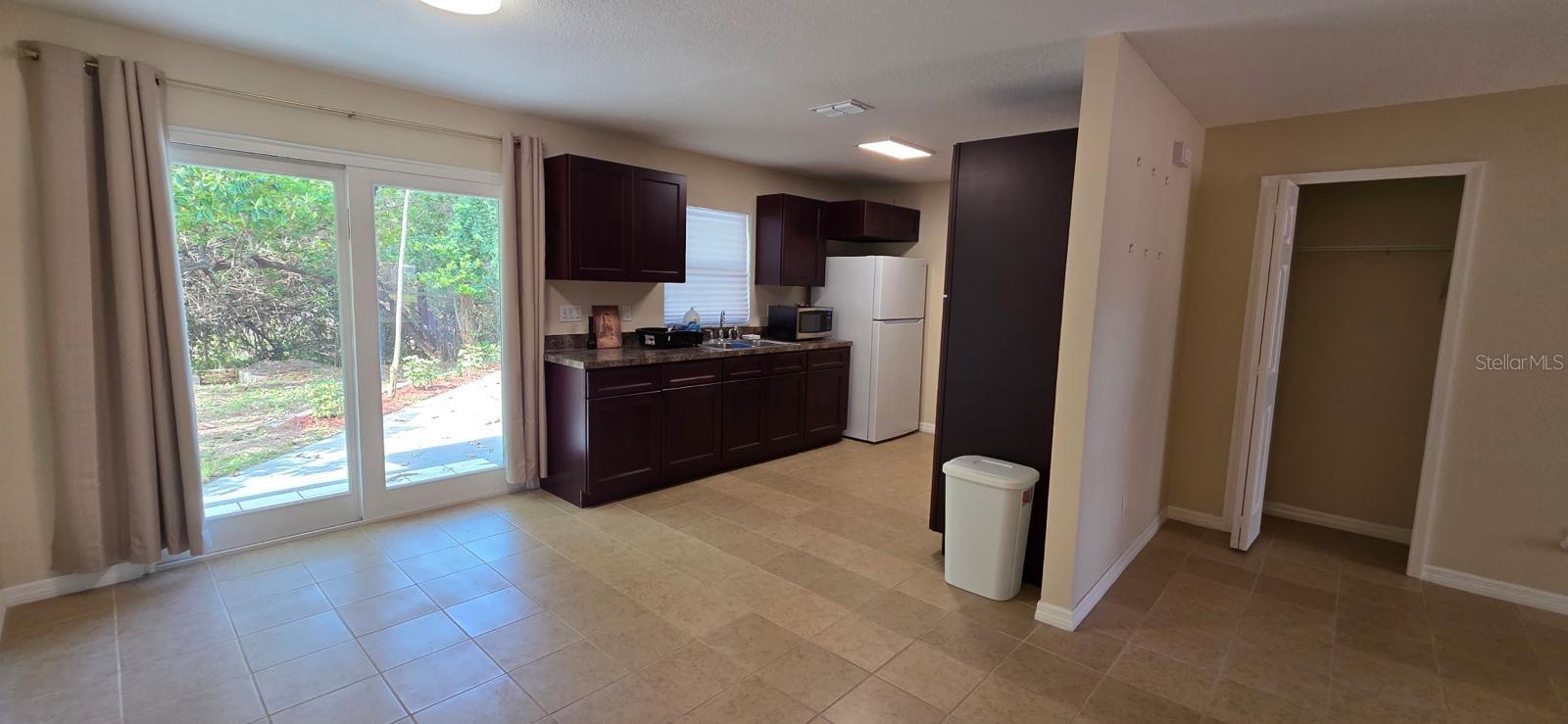 Image 6 of 17 For 7600 Skyview Drive
