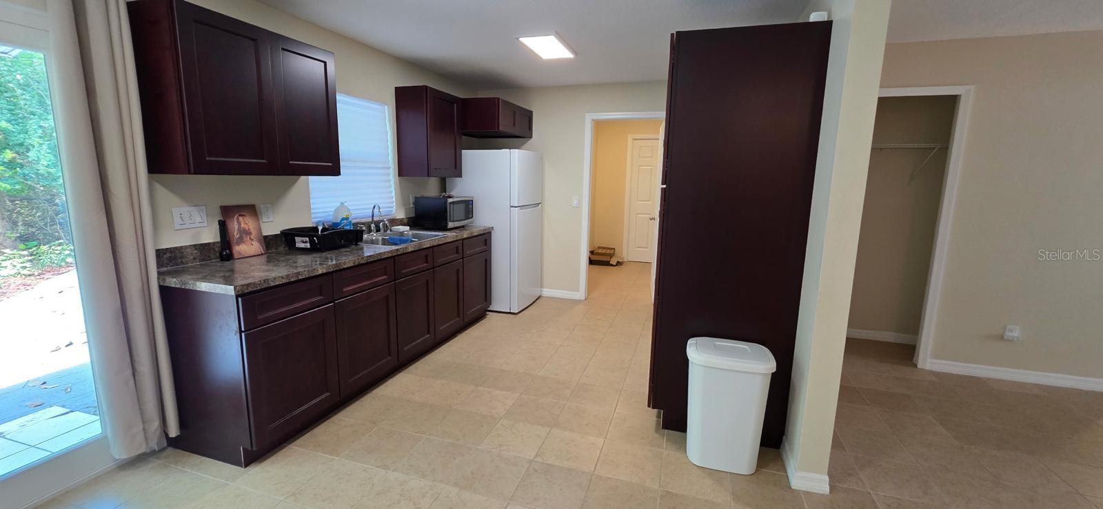 Image 8 of 17 For 7600 Skyview Drive