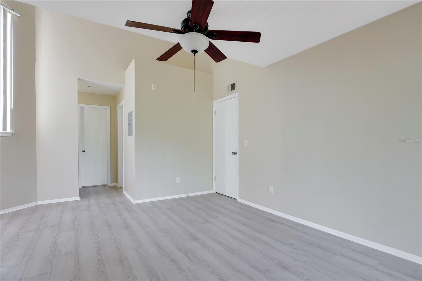 Image 10 of 45 For 482 Pin Oak Place 306