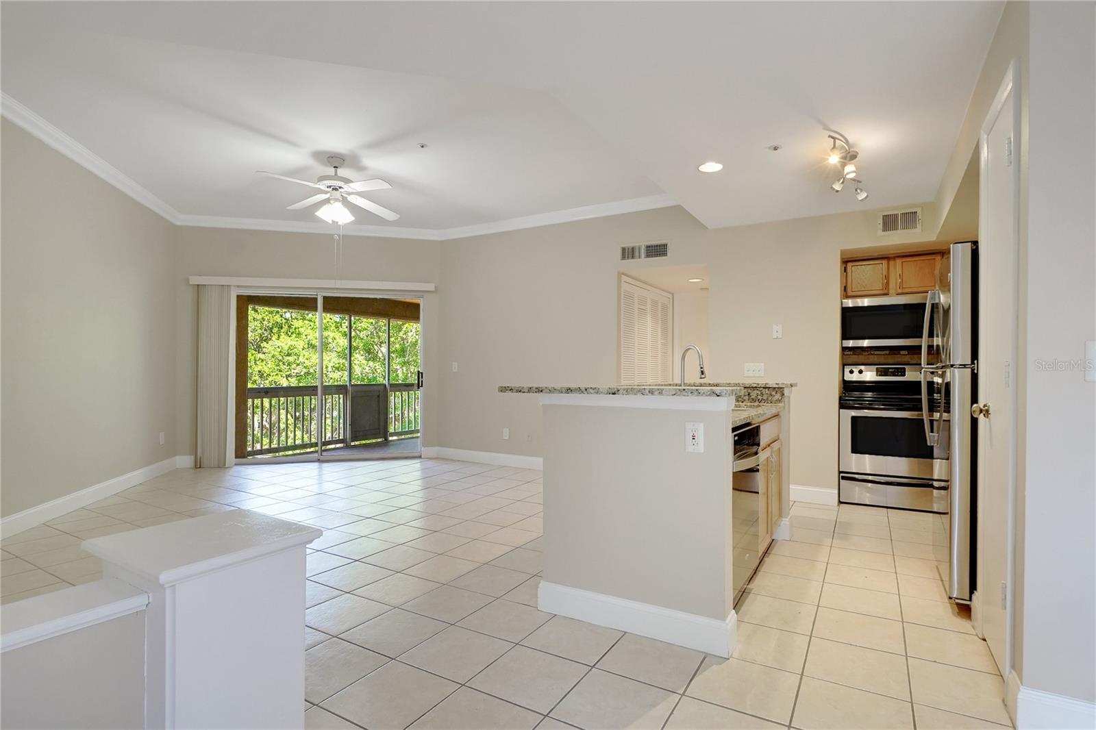 Image 19 of 45 For 482 Pin Oak Place 306
