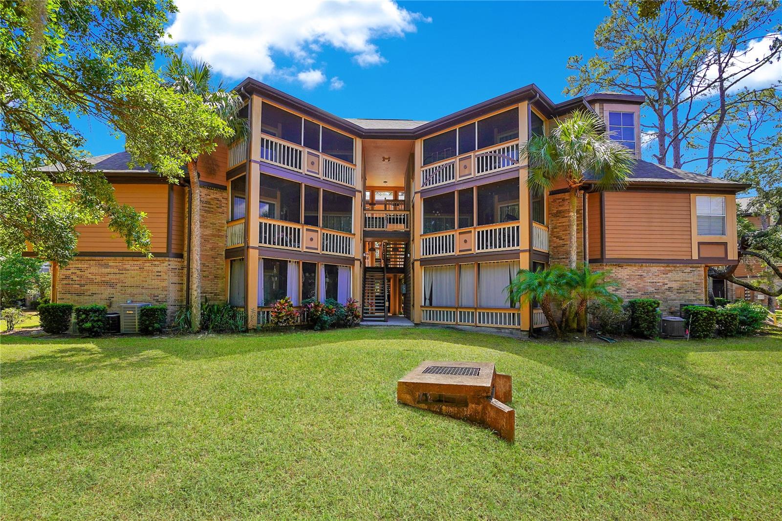 Image 2 of 45 For 482 Pin Oak Place 306