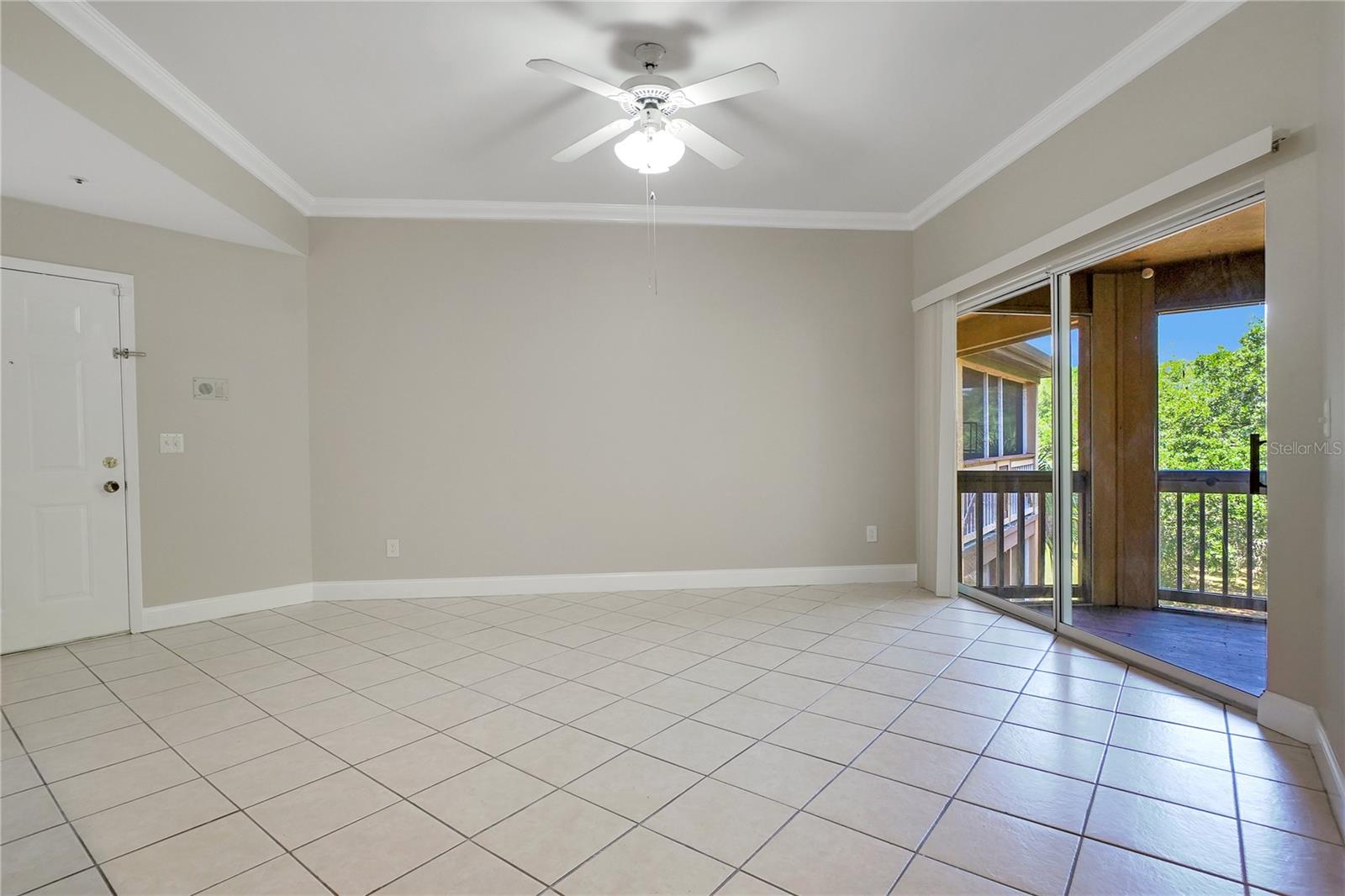 Image 4 of 45 For 482 Pin Oak Place 306