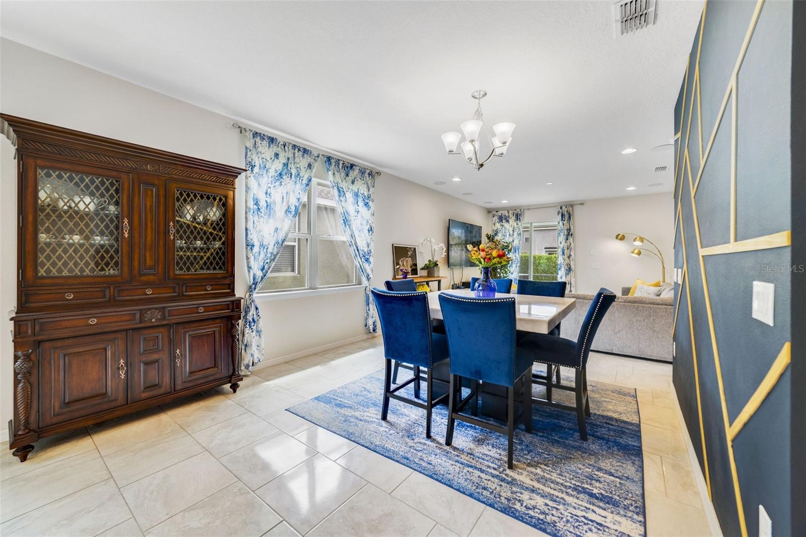 Image 5 of 21 For 1396 Riley Circle