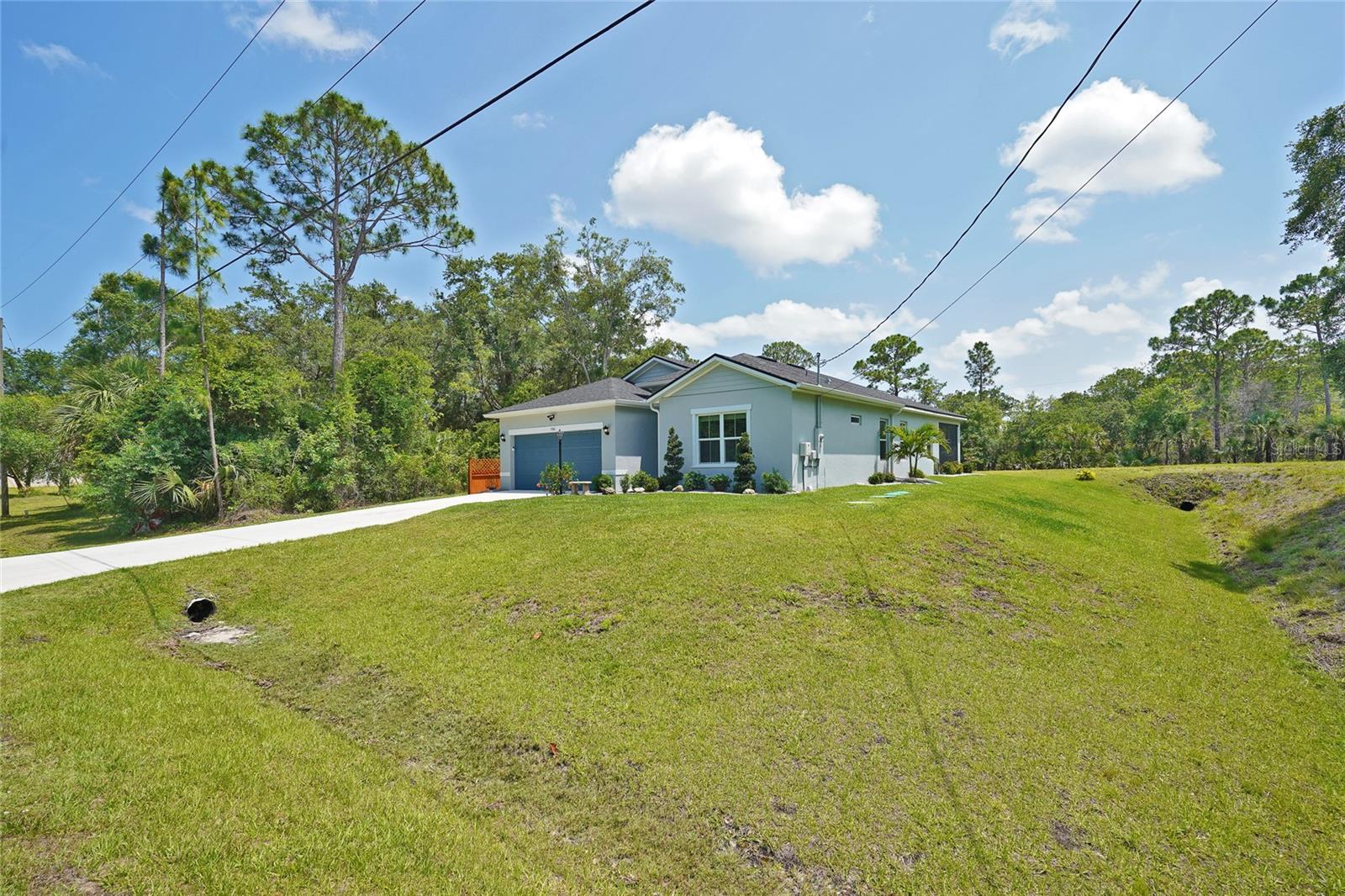 Image 4 of 37 For 786 Titan Road Se