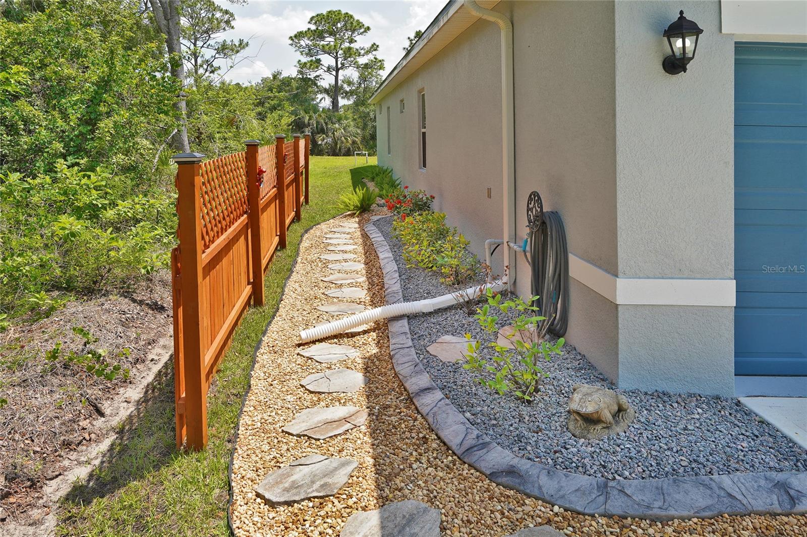 Image 6 of 37 For 786 Titan Road Se